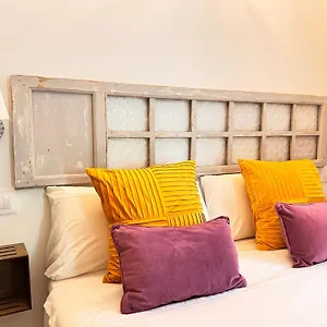 Palace House Hercules - Homestay